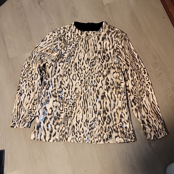 Chico's Tops - NWOT Chicos Sequin Leopard Print‎ Top